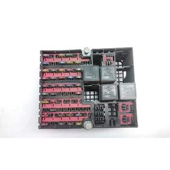 Recambio de caja fusibles para ford fiesta berlina (dx) referencia OEM IAM   110428