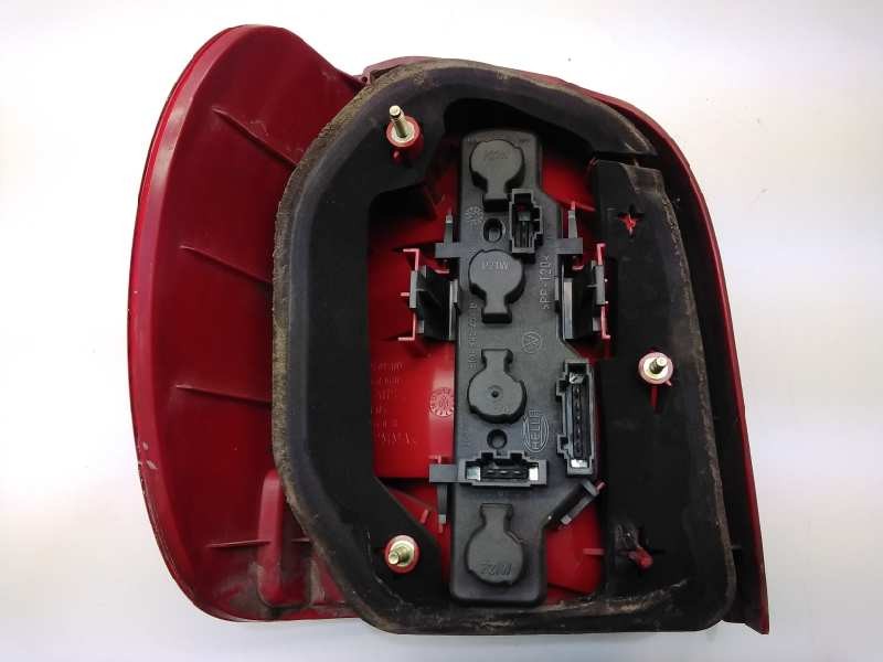 Recambio de piloto trasero derecho para volkswagen polo (9n1) highline referencia OEM IAM 6N0945096H  