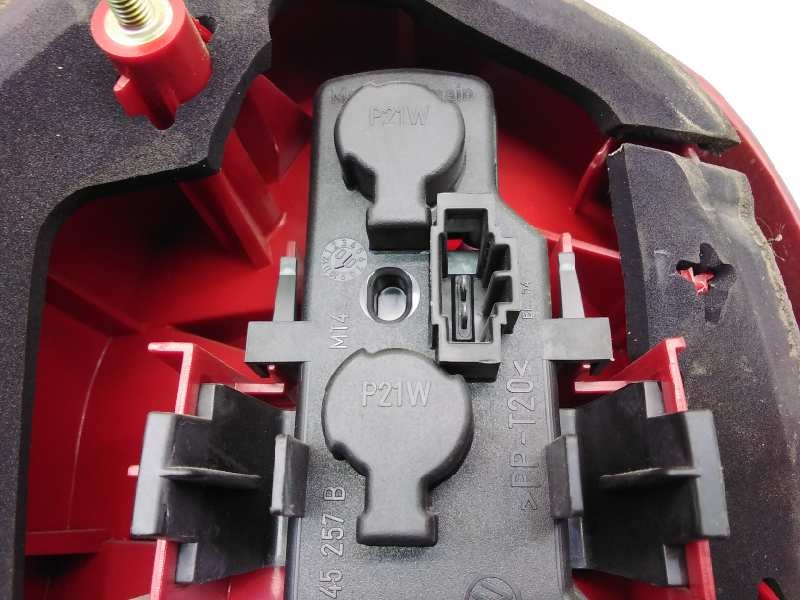 Recambio de piloto trasero derecho para volkswagen polo (9n1) highline referencia OEM IAM 6N0945096H  