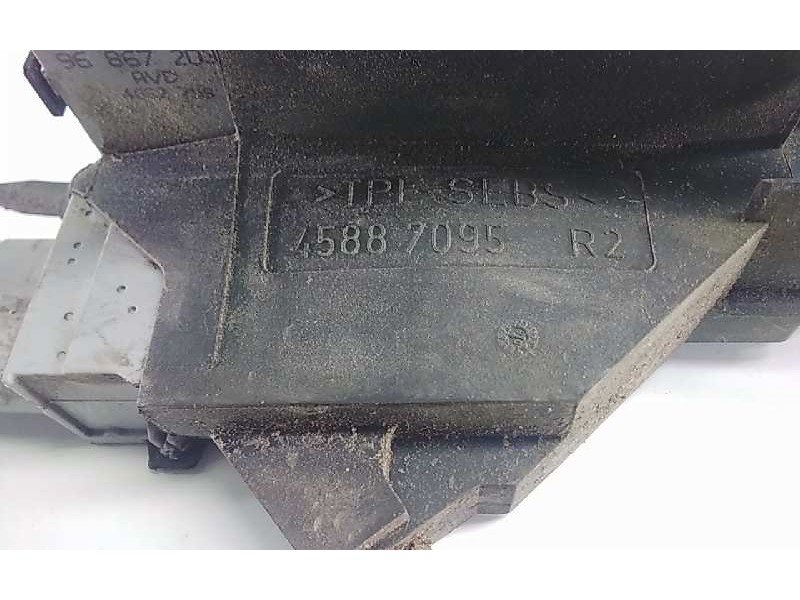 Recambio de cerradura puerta delantera derecha para citroen c4 coupe vts referencia OEM IAM 45887095  