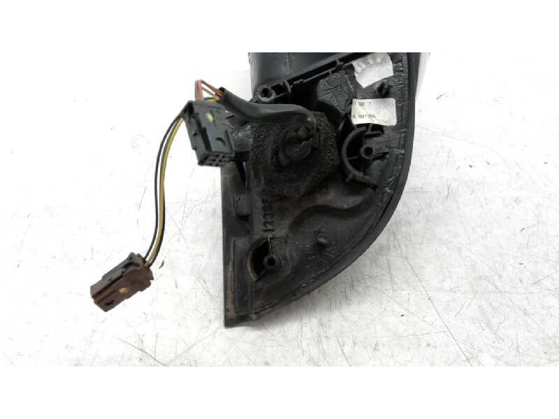 Recambio de retrovisor izquierdo para citroen c3 1.4 sx plus referencia OEM IAM   