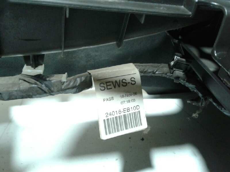 Recambio de apoyabrazos central para nissan pathfinder (r50) referencia OEM IAM   
