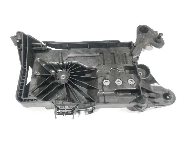 Recambio de soporte de bateria para seat leon (kl1) fr referencia OEM IAM 5WA915331  