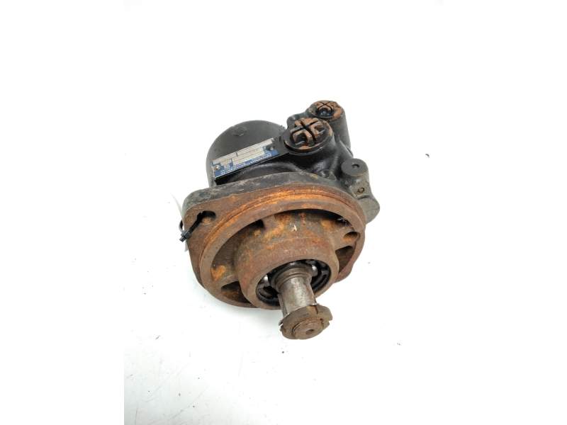 Recambio de bomba direccion para iveco eurocargo 150 e 18 referencia OEM IAM 7674955232  