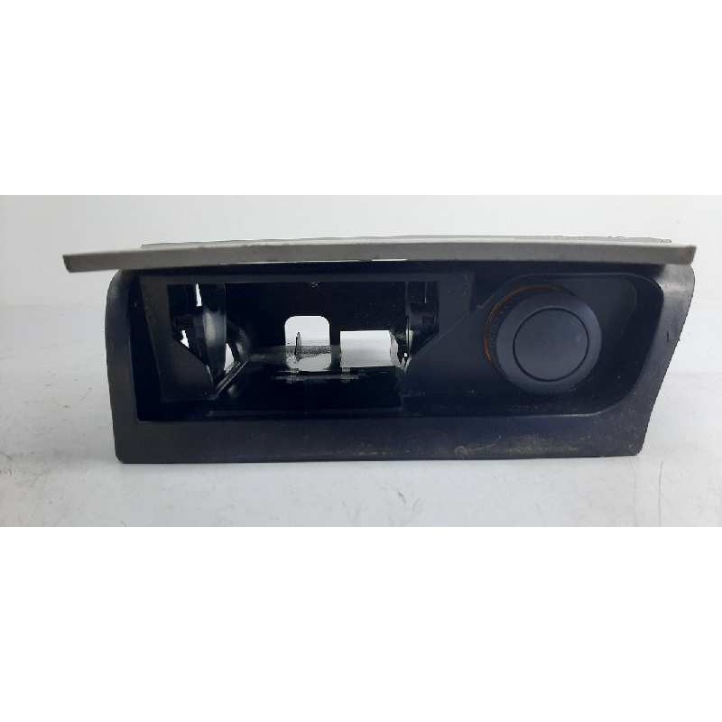 Recambio de cenicero para opel astra j gtc referencia OEM IAM 331985437  