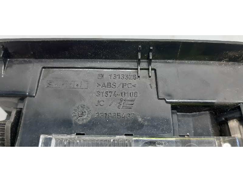 Recambio de cenicero para opel astra j gtc referencia OEM IAM 331985437  