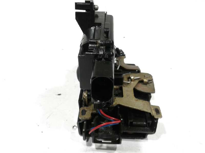 Recambio de cerradura puerta delantera derecha para seat ibiza (6k1) signo referencia OEM IAM 6K4837016D  