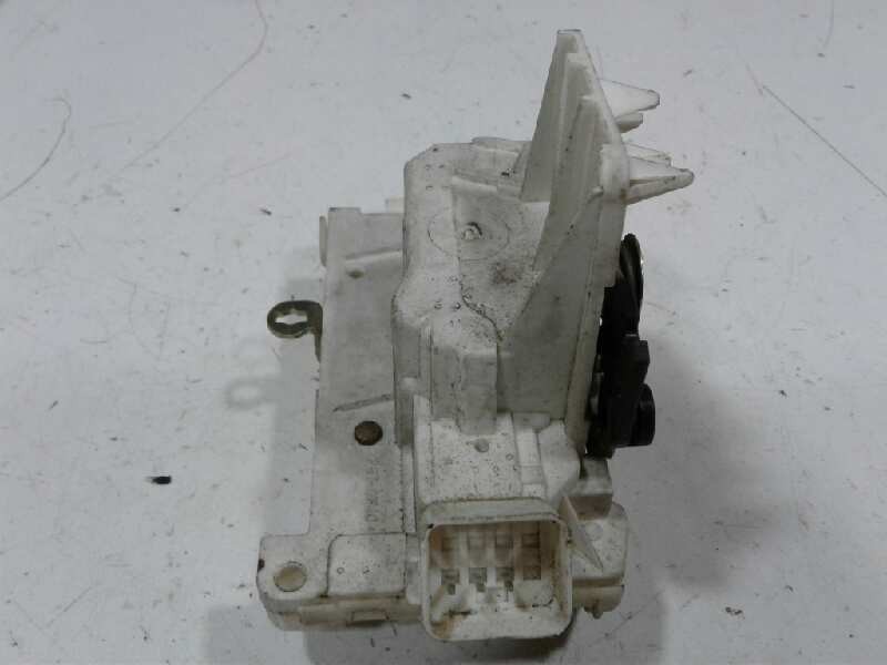 Recambio de cerradura puerta trasera derecha para ford mondeo berlina (ge) ghia referencia OEM IAM XS41A26412CG  