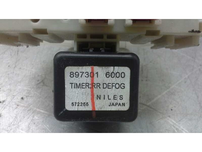 Recambio de caja fusibles para isuzu d-max 2.5 twin turbodiesel referencia OEM IAM   