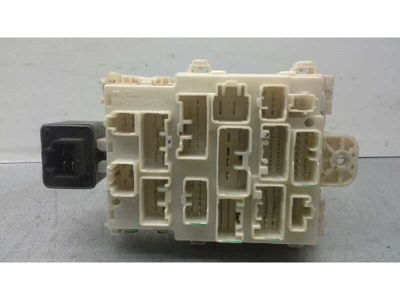 Recambio de caja fusibles para isuzu d-max 2.5 twin turbodiesel referencia OEM IAM   