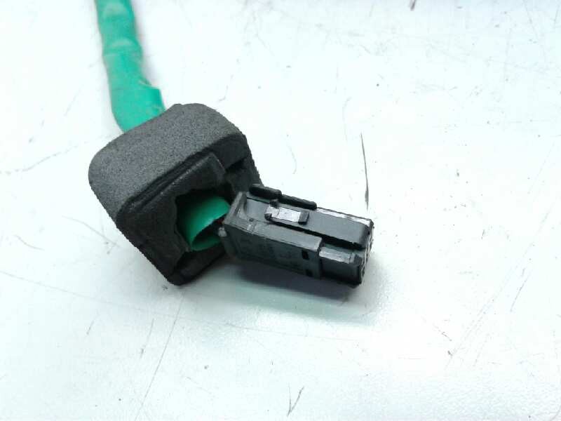 Recambio de retrovisor izquierdo para citroen c5 berlina 2.0 hdi sx referencia OEM IAM 019013  