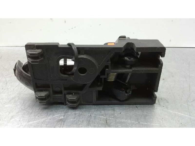 Recambio de maneta interior trasera izquierda para isuzu d-max 2.5 twin turbodiesel referencia OEM IAM   