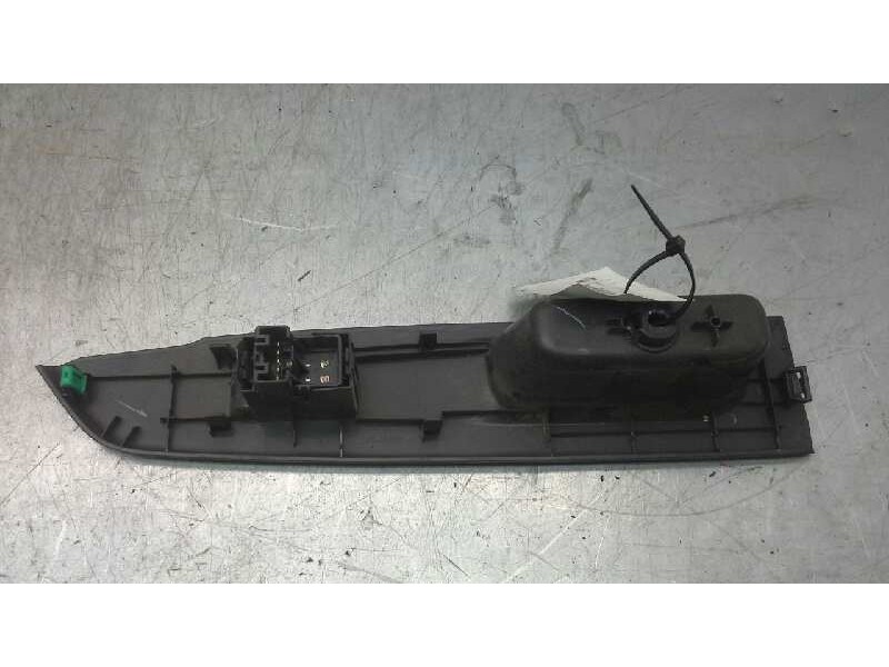 Recambio de mando elevalunas trasero izquierdo para isuzu d-max 2.5 twin turbodiesel referencia OEM IAM   