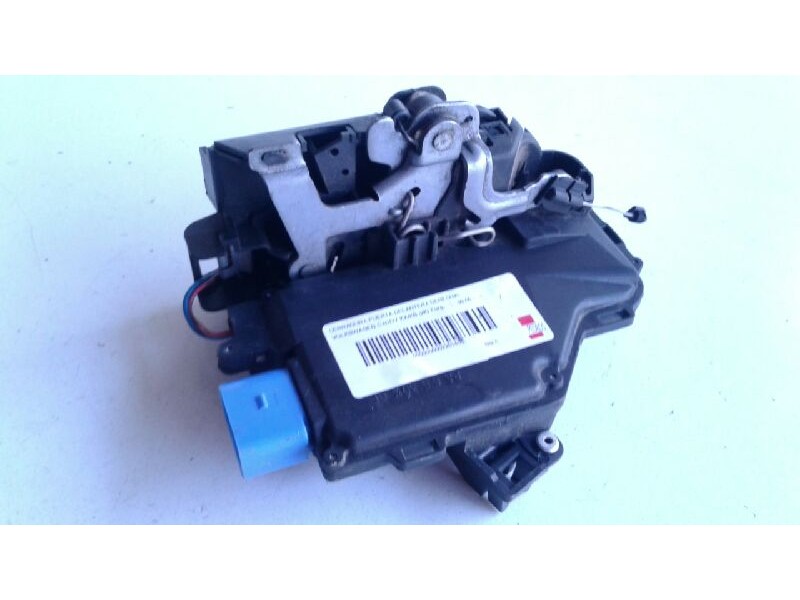 Recambio de cerradura puerta delantera derecha para volkswagen caddy ka/kb (2k) furg. referencia OEM IAM PA6630FV7D  