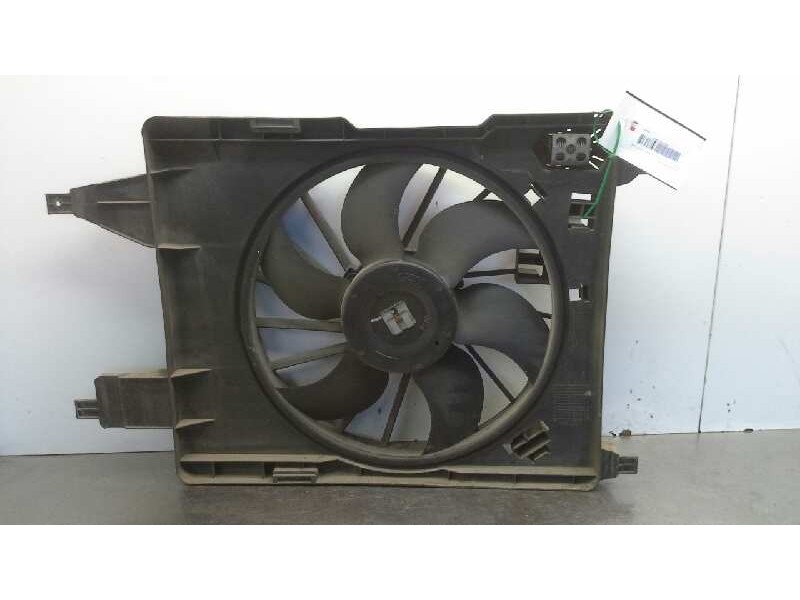 Recambio de electroventilador para renault scenic ii confort expression referencia OEM IAM 8200151465A  
