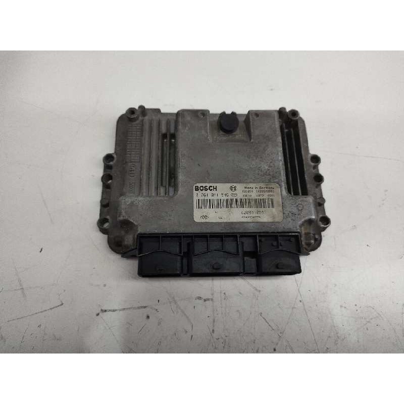 Recambio de centralita motor uce para renault megane ii berlina 5p confort authentique referencia OEM IAM 0281011549  