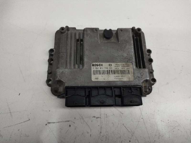 Recambio de centralita motor uce para renault megane ii berlina 5p confort authentique referencia OEM IAM 0281011549  