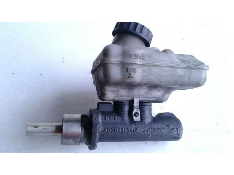 Recambio de bomba freno para mercedes sprinter 02.00  caja cerrada 313 cdi (903.661-662) referencia OEM IAM   