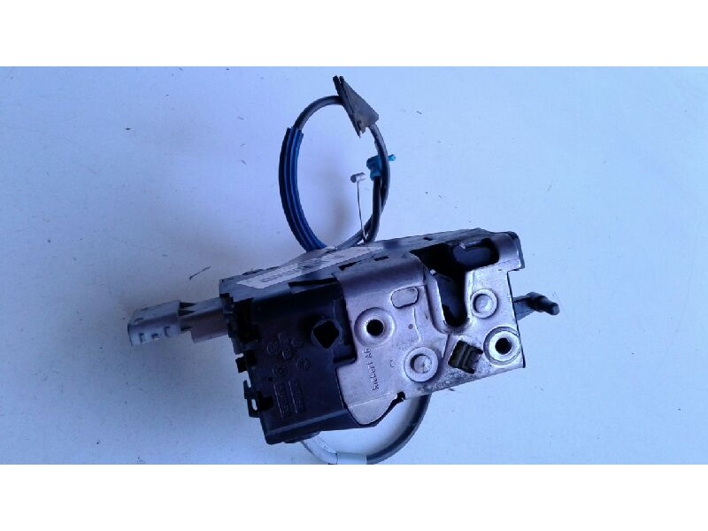 Recambio de cerradura puerta trasera derecha para citroen c4 berlina collection referencia OEM IAM 9138T5  