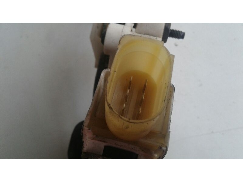 Recambio de elevalunas delantero derecho para bmw serie 1 berlina (e81/e87) 118d referencia OEM IAM 51337138466  