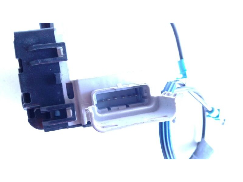 Recambio de cerradura puerta trasera derecha para citroen c4 berlina collection referencia OEM IAM 9138T5  