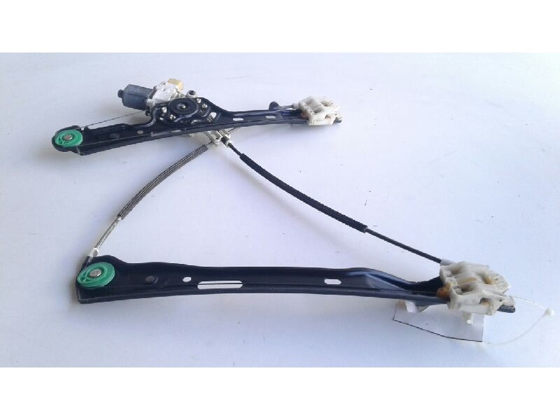 Recambio de elevalunas delantero izquierdo para bmw serie 1 berlina (e81/e87) 118d referencia OEM IAM 51337138465  