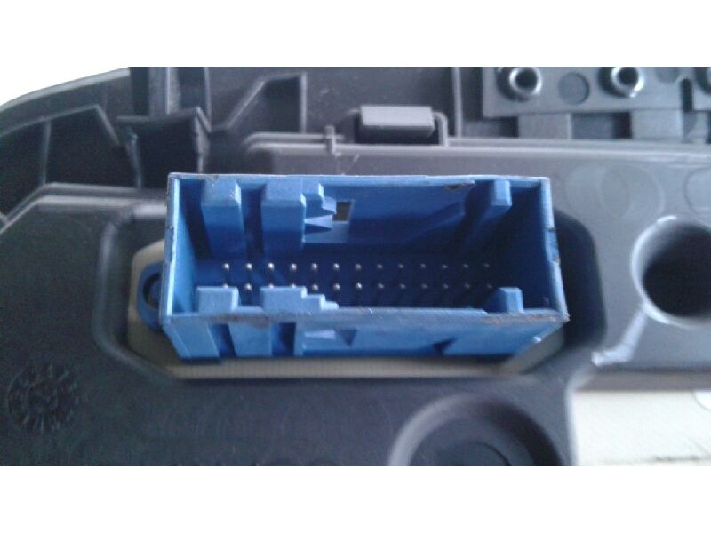 Recambio de cuadro instrumentos para citroen c4 berlina collection referencia OEM IAM 6106WA  