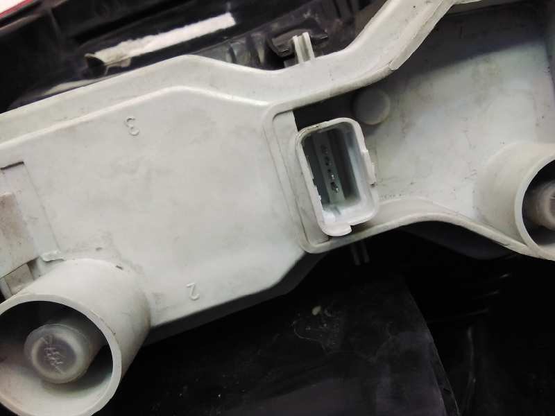 Recambio de piloto trasero izquierdo para renault megane ii berlina 5p confort authentique referencia OEM IAM 8200073236  