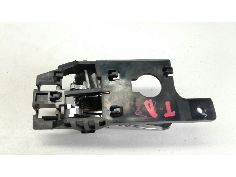 Recambio de maneta interior delantera derecha para kia sportage lx referencia OEM IAM 82813IF000  