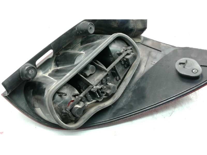 Recambio de piloto trasero izquierdo para renault laguna ii grandtour (kg0) dynamique referencia OEM IAM 8200703487  