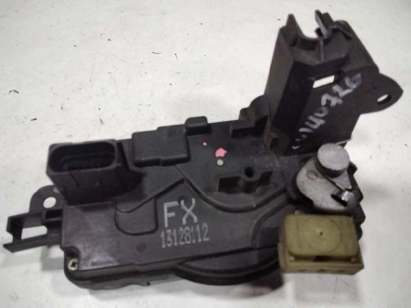 Recambio de cerradura puerta delantera derecha para opel astra h berlina cosmo referencia OEM IAM 13128122  