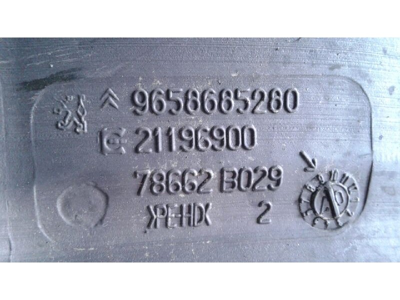 Recambio de deposito limpia para citroen c4 berlina collection referencia OEM IAM 6431F8  