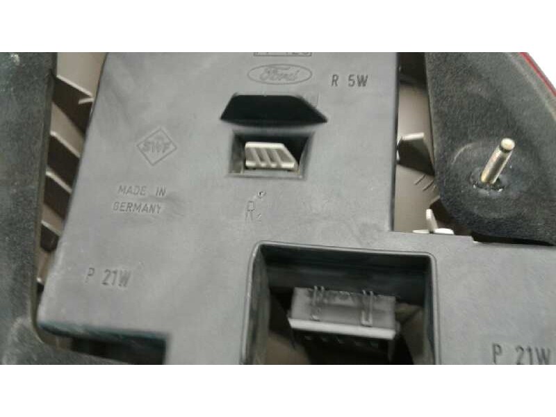 Recambio de piloto trasero derecho para ford fiesta berlina (dx) básico referencia OEM IAM 1044154  
