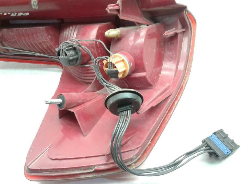 Recambio de piloto trasero derecho para citroen c4 berlina collection referencia OEM IAM 9655863980  