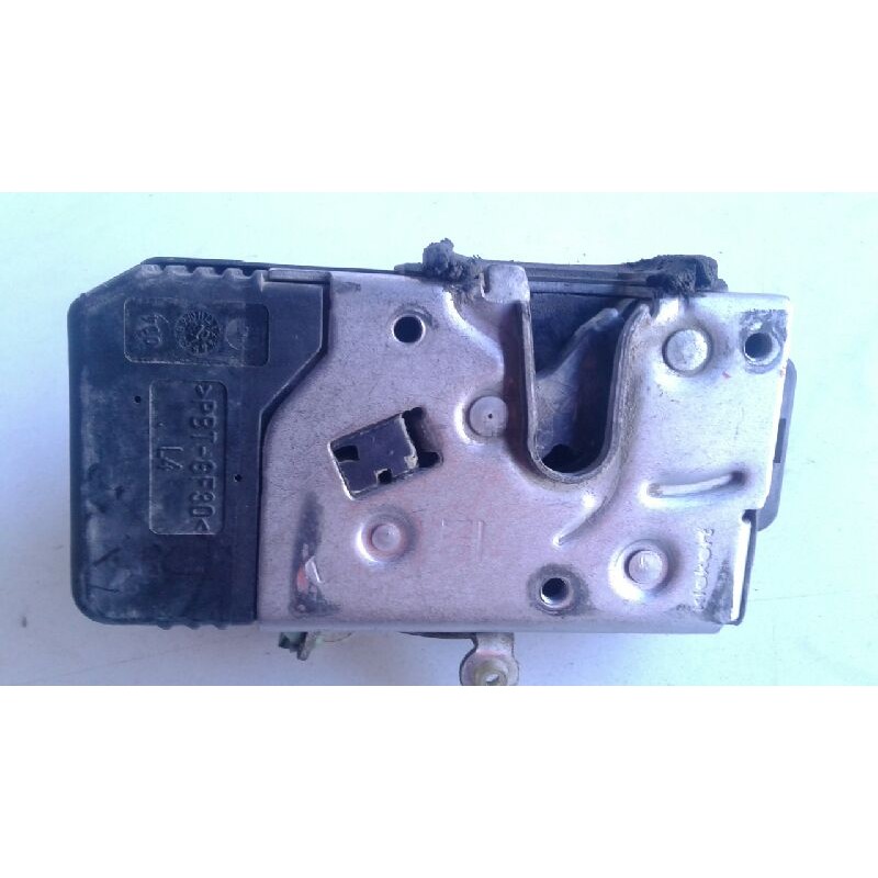 Recambio de cerradura puerta delantera izquierda para opel corsa c blue line referencia OEM IAM 133106  
