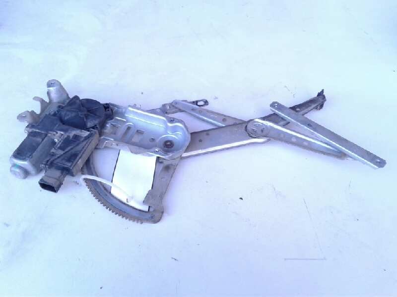 Recambio de elevalunas delantero derecho para opel corsa c blue line referencia OEM IAM 09113360  