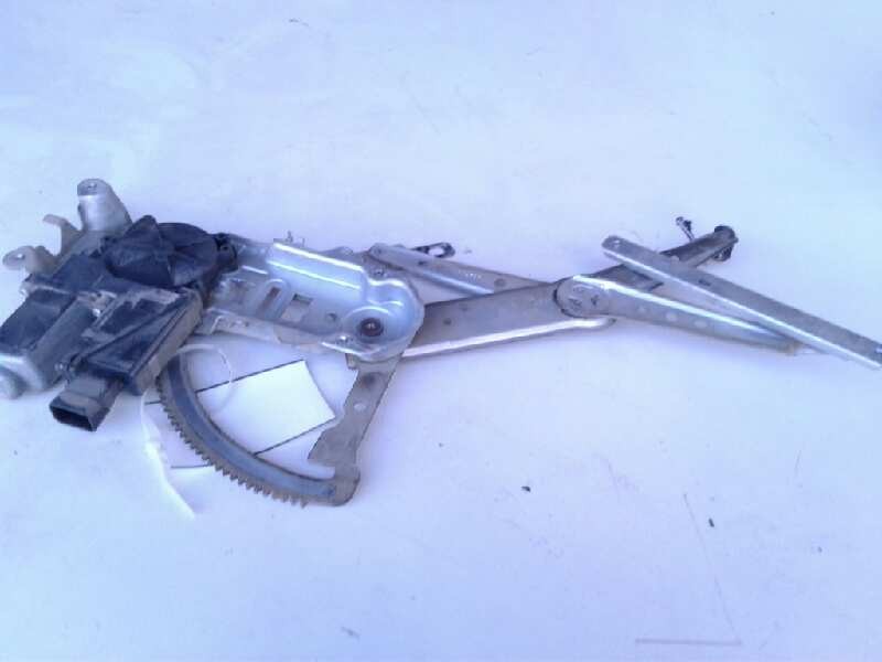 Recambio de elevalunas delantero derecho para opel corsa c blue line referencia OEM IAM 09113360  