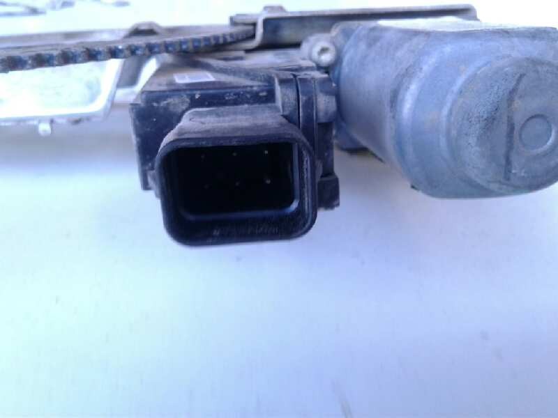 Recambio de elevalunas delantero derecho para opel corsa c blue line referencia OEM IAM 09113360  