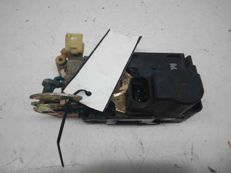 Recambio de cerradura puerta delantera derecha para daewoo nubira berlina cd referencia OEM IAM 96305424  