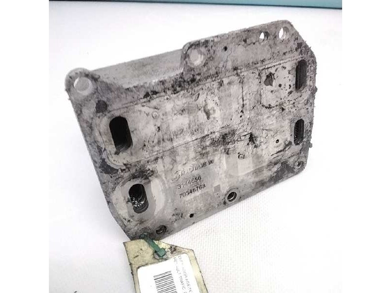 Recambio de enfriador aceite motor para renault trafic caja cerrada (ab 4.01) 2.0 dci diesel cat referencia OEM IAM 70346768  