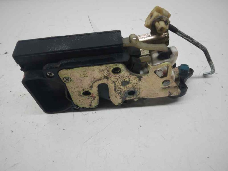 Recambio de cerradura puerta trasera derecha para daewoo nubira berlina cd referencia OEM IAM 96305414  