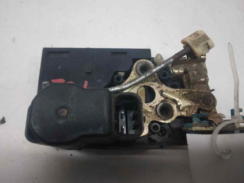 Recambio de cerradura puerta trasera izquierda para daewoo nubira berlina cd referencia OEM IAM 96305413  