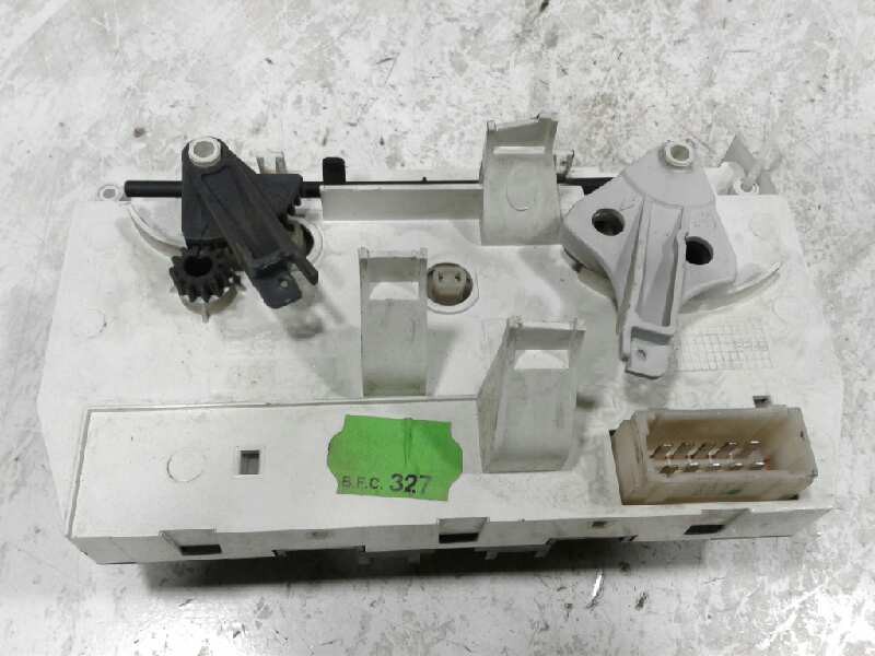 Recambio de mando calefaccion / aire acondicionado para peugeot 206 berlina xn referencia OEM IAM 64138  