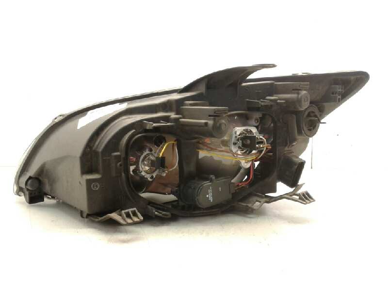 Recambio de faro derecho para ford focus berlina (cap) ambiente (d) referencia OEM IAM 1480979D  