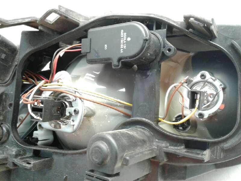 Recambio de faro derecho para ford focus berlina (cap) ambiente (d) referencia OEM IAM 1480979D  