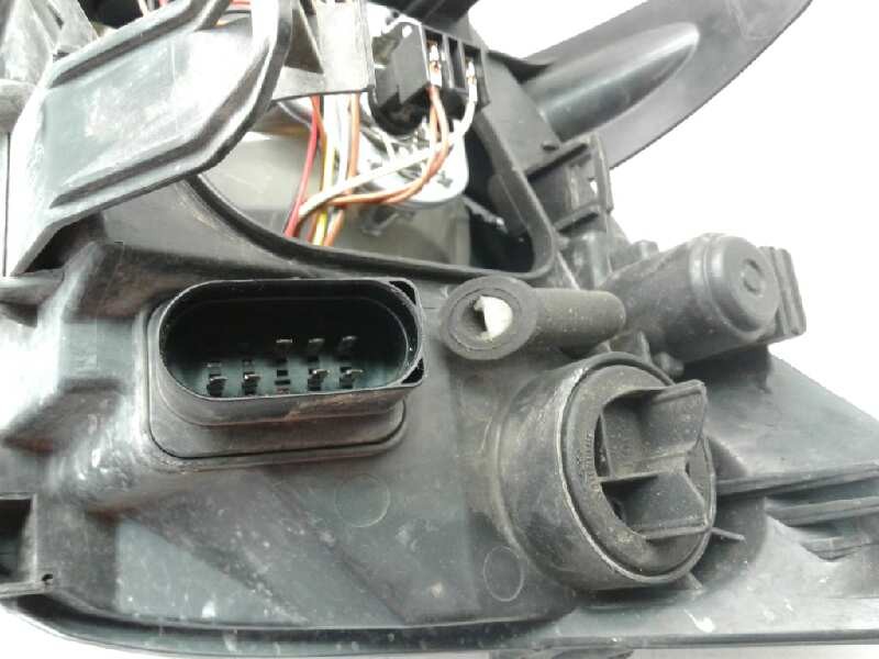 Recambio de faro derecho para ford focus berlina (cap) ambiente (d) referencia OEM IAM 1480979D  