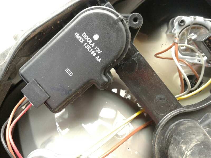 Recambio de faro derecho para ford focus berlina (cap) ambiente (d) referencia OEM IAM 1480979D  