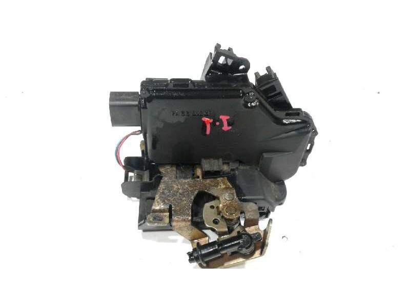 Recambio de cerradura puerta trasera izquierda para audi a6 berlina (4b2) 2.5 tdi referencia OEM IAM 4B0839015G  