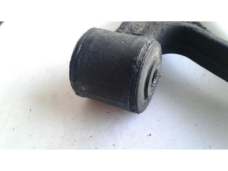 Recambio de brazo suspension superior delantero derecho para volkswagen caddy ka/kb (2k) kombi referencia OEM IAM 1K0407153G  