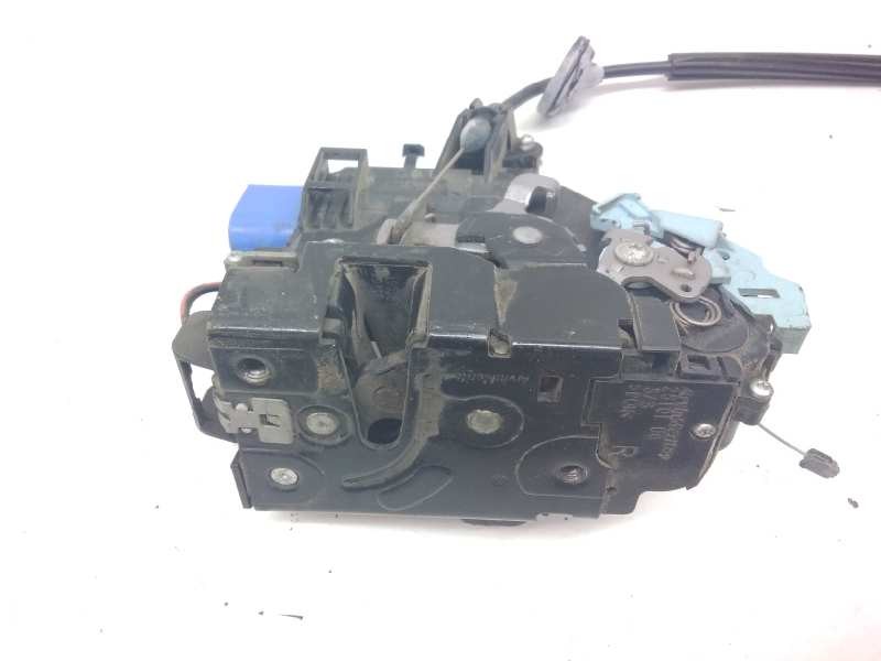 Recambio de cerradura puerta delantera derecha para volkswagen caddy ka/kb (2k) kombi referencia OEM IAM 16AC3D1337016AC  